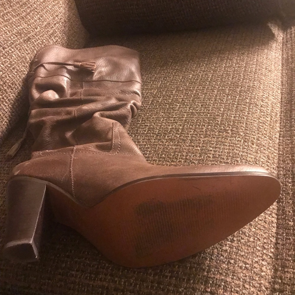 Shoes - Picture 2 of 2
